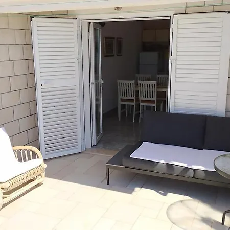 Apartamento Marinero 2 *